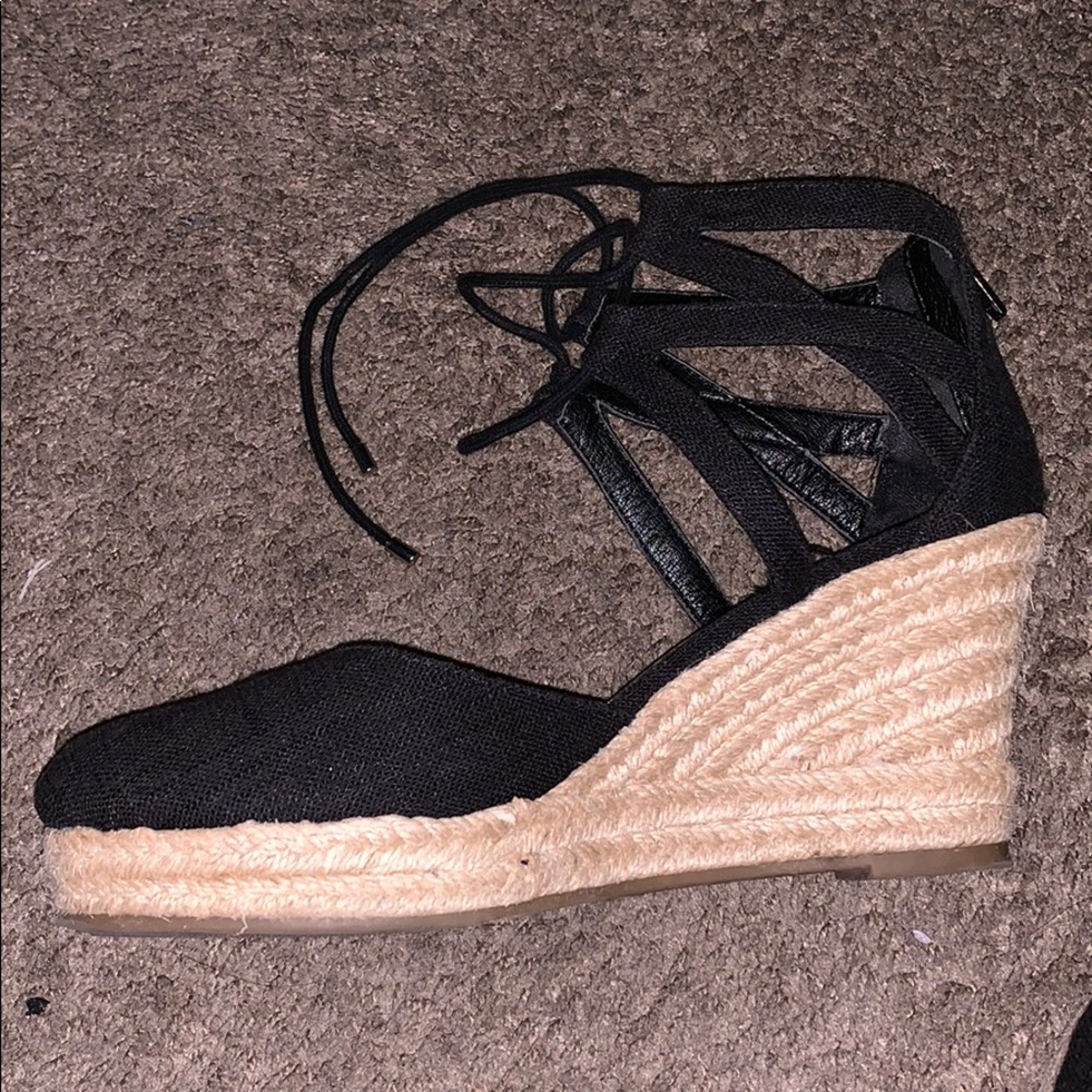 Platform Heels - Picture 6 of 6